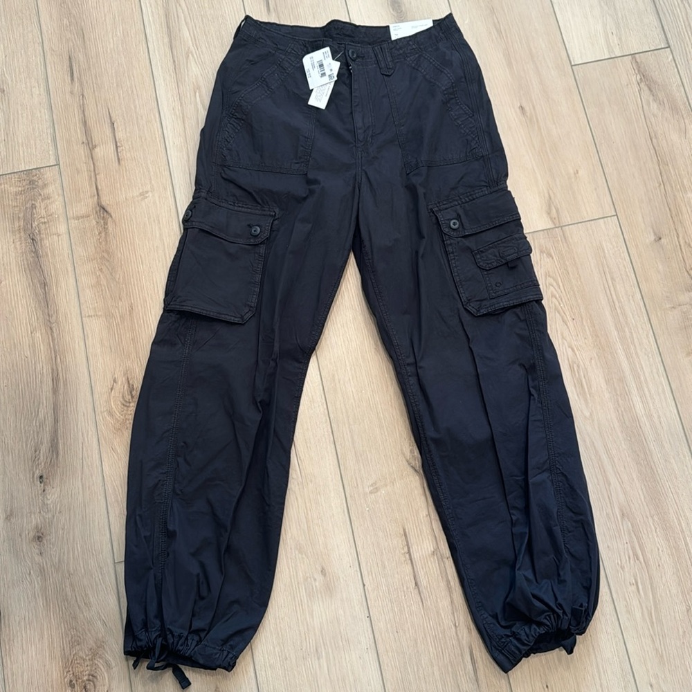AMERICAN EAGLE BAGGY JOGGERS
